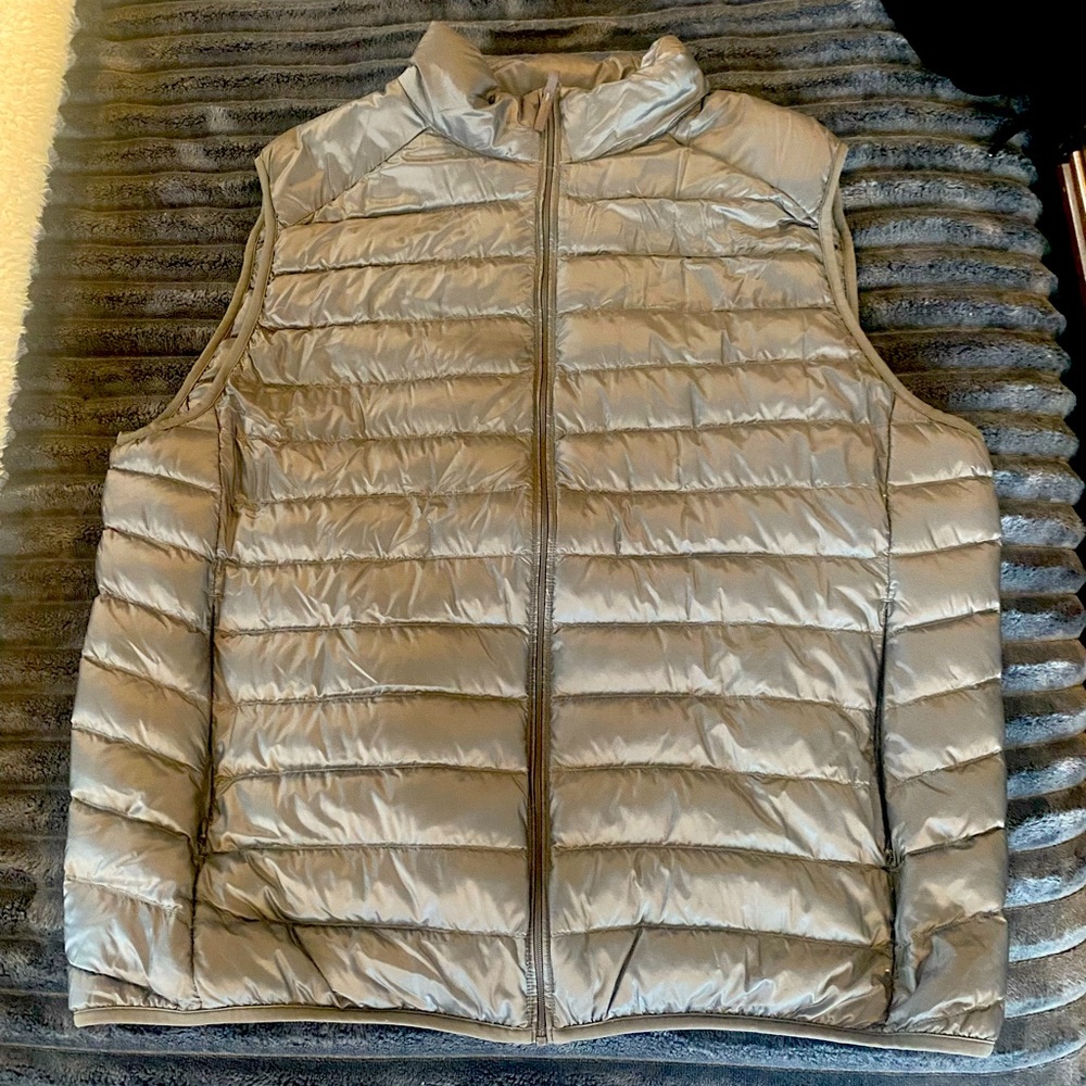 Uniqlo Ultra Light Down Vest